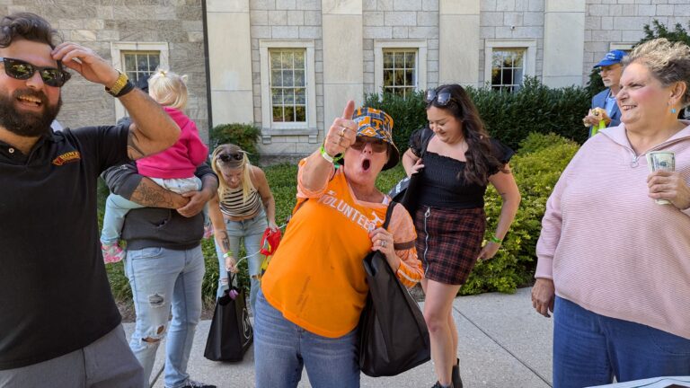 PXL_20251018_184936085